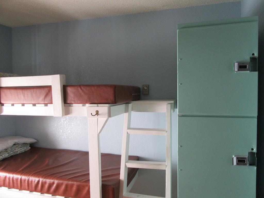 Turtle Hostel Вікторія Екстер'єр фото